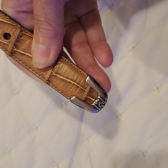 Timeless Brown Leather Belt with Silver Buckle - Picture 3 of 6